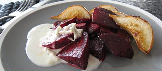 Gebackene Randen und Birnen an Gorgonzolasauce
