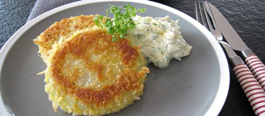 Kohlrabischnitzel mit Kresse-Ei-Quark