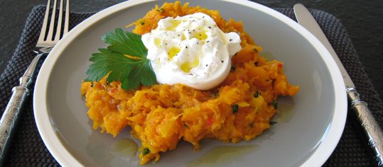 Kürbispüree mit Burrata