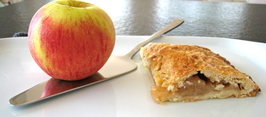 Gedeckter Apfelkuchen