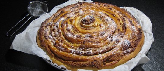 Nuss-Hefeschnecke XXL