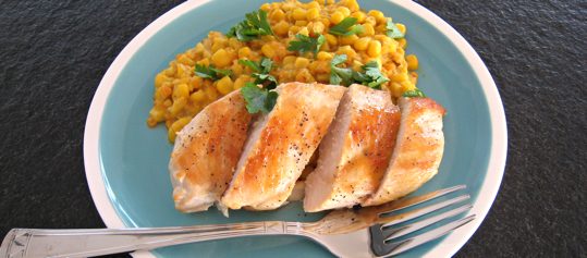Mais-Linsen-Curry mit Pouletbrüstchen