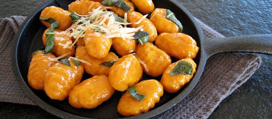 Süsskartoffel-Gnocchi mit Salbei-Ahorn-Butter und Whisky