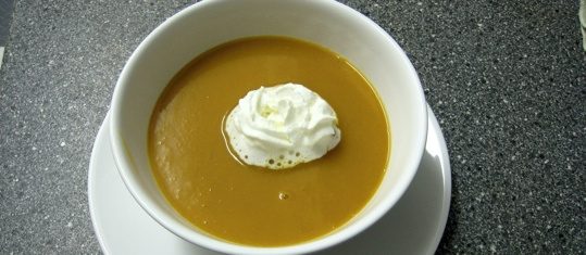 Kürbis-Marroni-Suppe