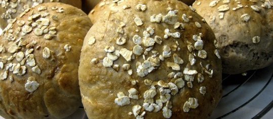 Haferflocken-Brötchen
