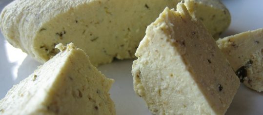 Selbstgemachter Curry-Frischkäse