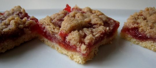 Fruchtige Streusel-Schnitten