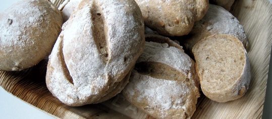 Sonnenblumenkernen-Brötchen