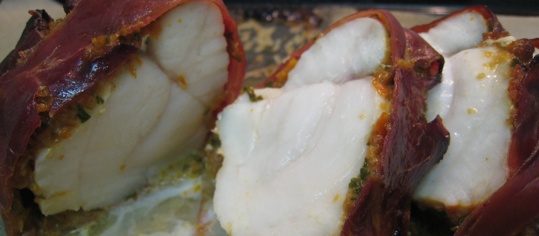 Gebackener Seeteufel in Parmaschinken