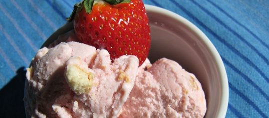 Strawberry-Cheesecake Glace