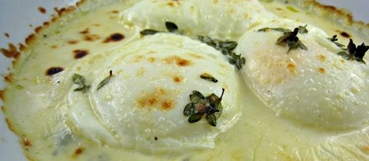 Pochierte Eier, gratiniert
