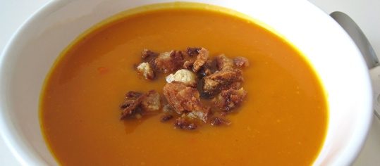 Kürbissuppe mit Amaretticroûtons