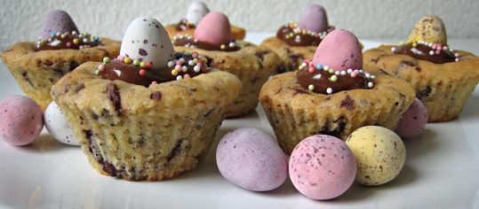 Gefüllte Chocolate Chip Cookie Cups
