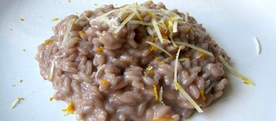 Rotweinrisotto mit Gorgonzola und Orangen