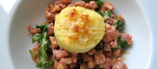 Salsiccia, Rucola und Gnocchi alla romana