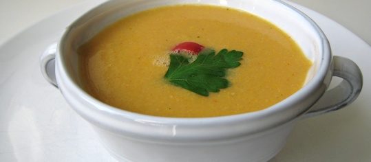 Mais-Kokos-Suppe