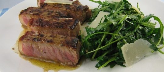Rindstagliata mit Rucola-Salat