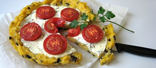 Polenta-Tarte mit Tomaten