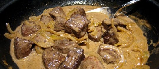 Lamm Masala mit Zwiebeln