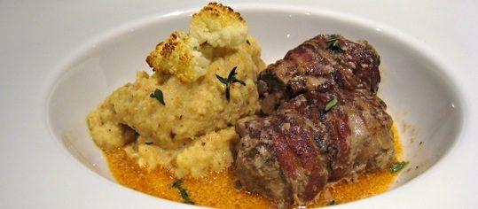 Hackfleischvögel mit geröstetem Blumenkohl-Stocki
