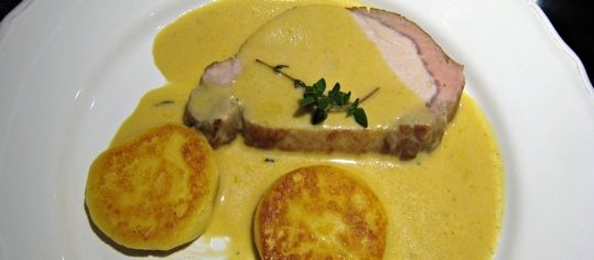 Schweinsbraten mit Honig-Senf-Sauce