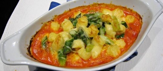 Gnocchi-Spargel-Gratin in Peperonirahm