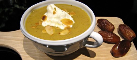 Dattel-Curry-Suppe